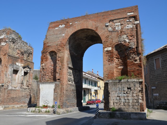 Arco di Adriano